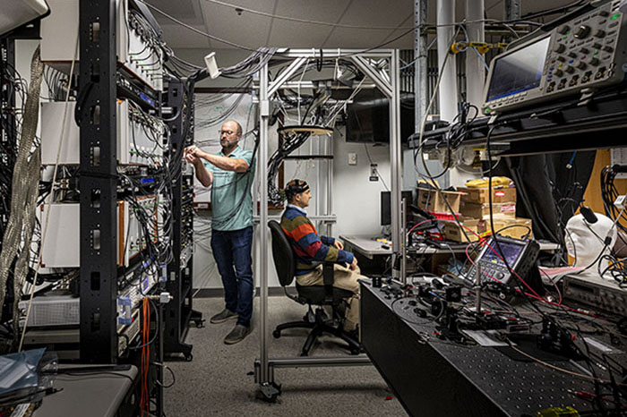 Advanced Optics and Photonics Laboratory